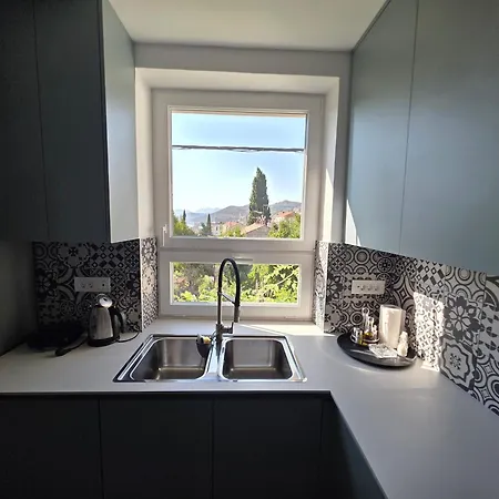 Private And With Available Parking Apartamento